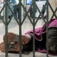 16 DORMIRE IN STAZIONE